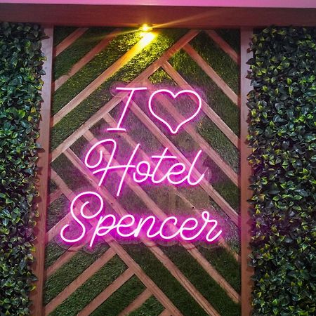 Hotel Spencer-Navi Mumbai Dış mekan fotoğraf